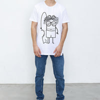 Mann mit weißem Quipster Fin T-Shirt